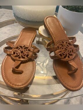 Circus by Sam Edelman Brown Leatherette Decorative slip on Sandals size 9
